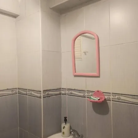 Sade, Refah Ulasim Imkani Olan Oezel Oda *